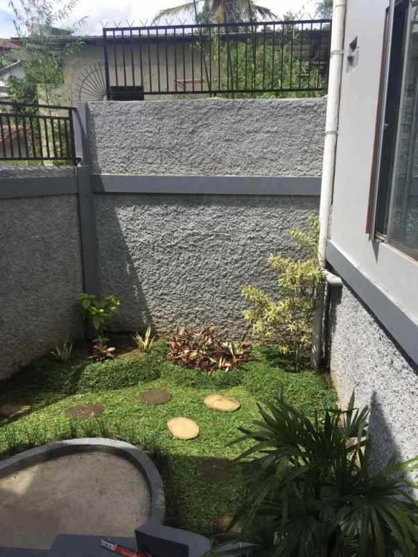 dijual rumah jl sersan bajuri no 99