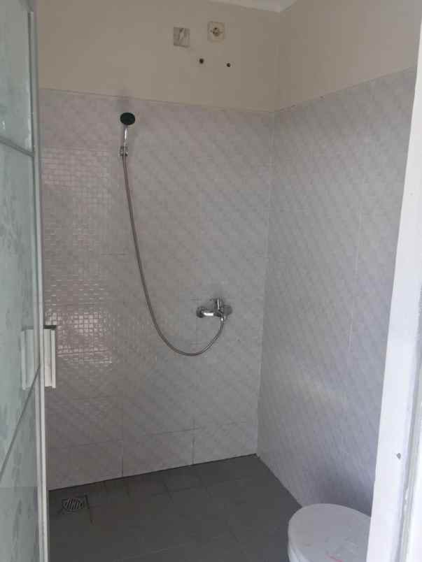 dijual rumah jl sersan bajuri no 99