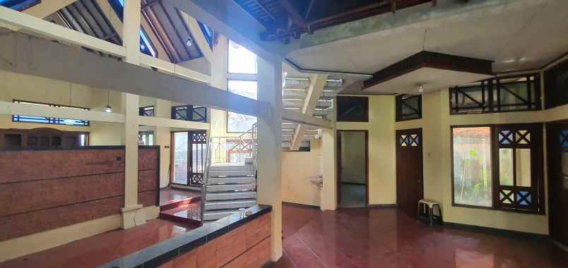 dijual rumah jl slamet riyadi rt 002 rw