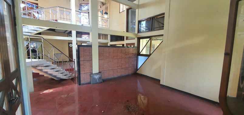 dijual rumah jl slamet riyadi rt 002 rw