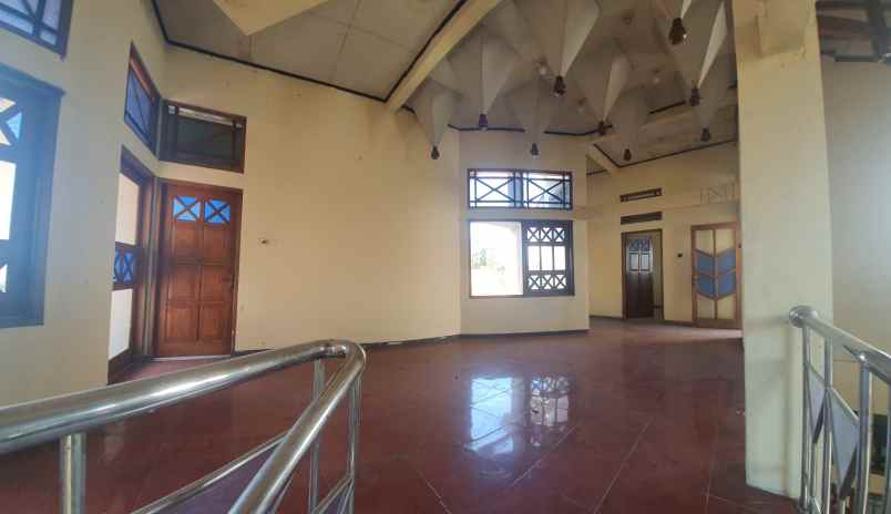 dijual rumah jl slamet riyadi rt 002 rw