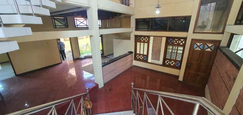 dijual rumah jl slamet riyadi rt 002 rw