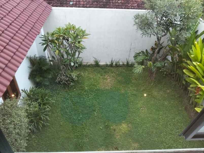 dijual rumah jl sumberan soragan