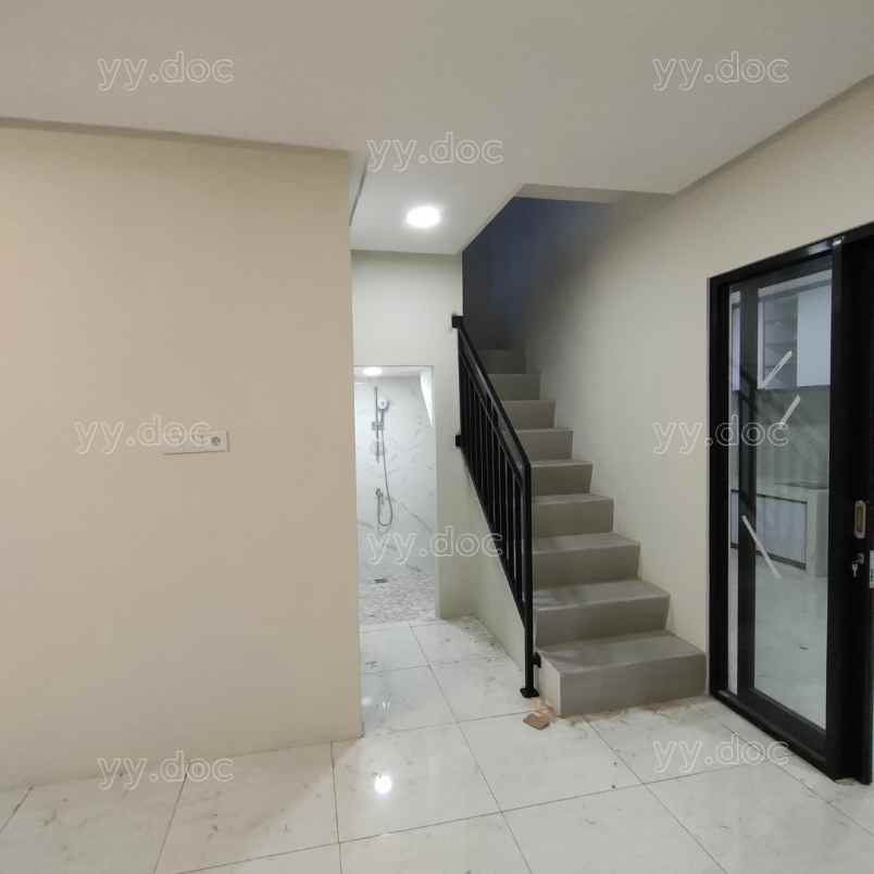 dijual rumah jl telindung