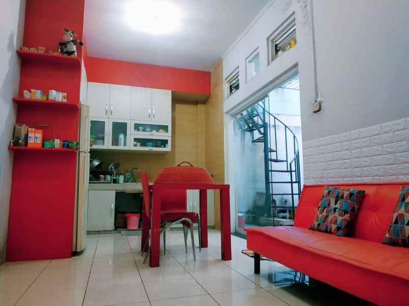 dijual rumah jln edelwis galaxy