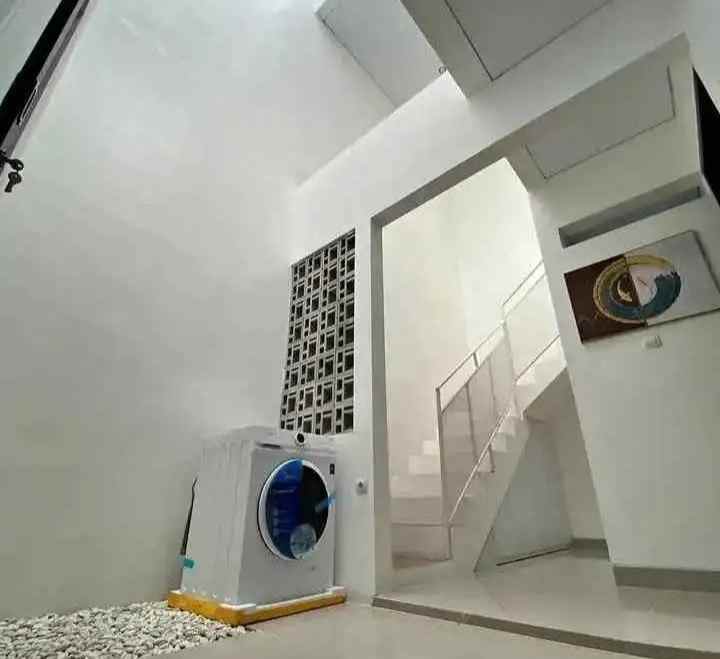 dijual rumah jln kaliurang km 13 dekat