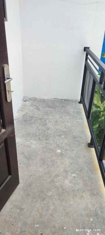 dijual rumah jln raya kalimulya