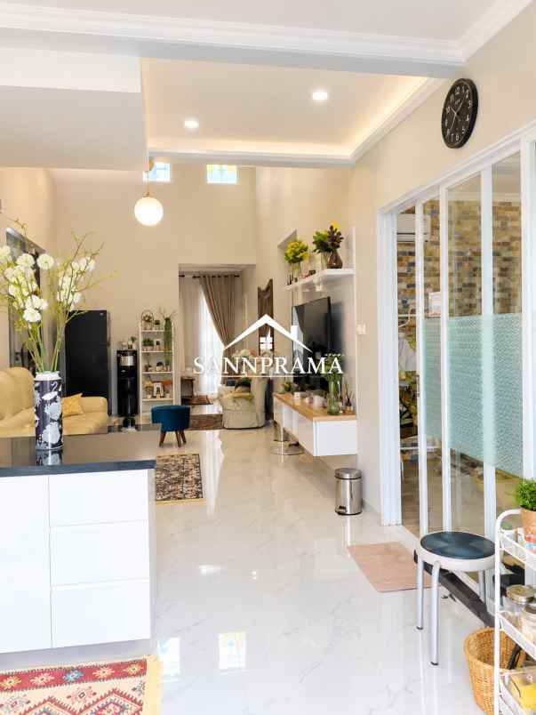 dijual rumah jln raya margasatwa cilandak