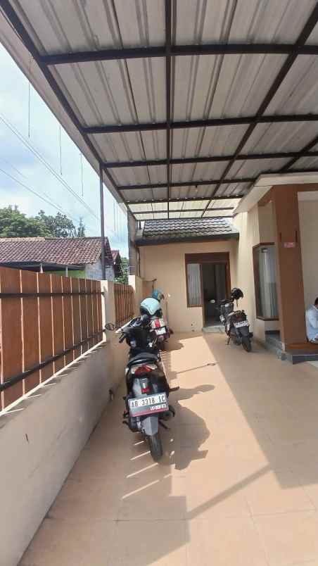 dijual rumah kalasan