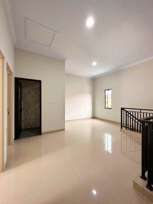 dijual rumah kalisari