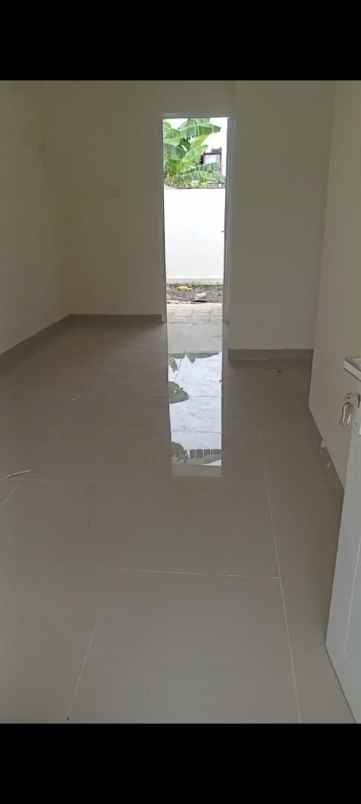 dijual rumah kalisuren