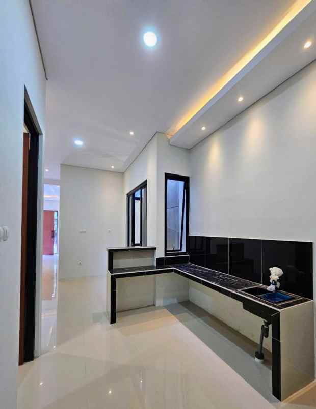 dijual rumah kaliurang km 12 5