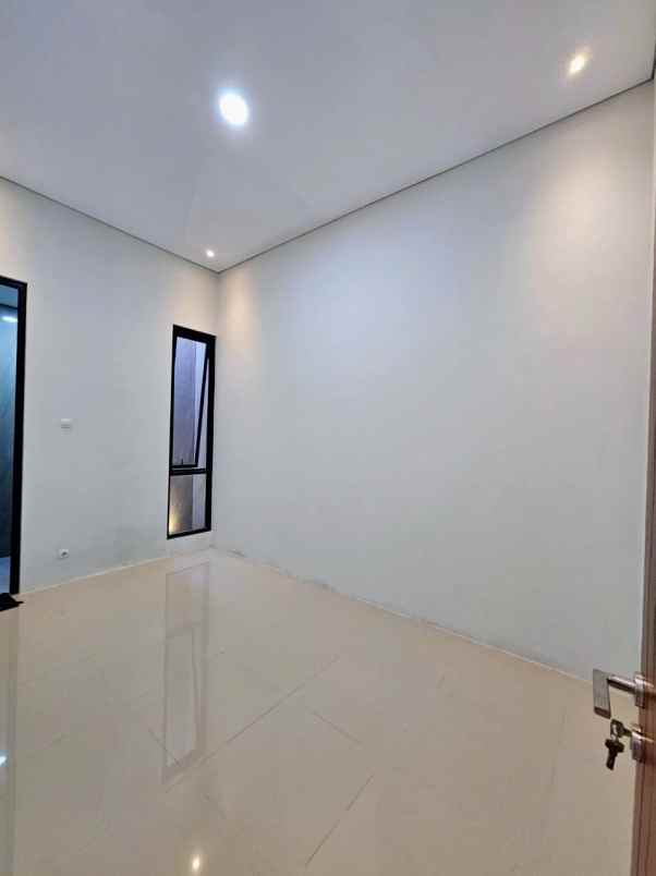 dijual rumah kaliurang km 12 5