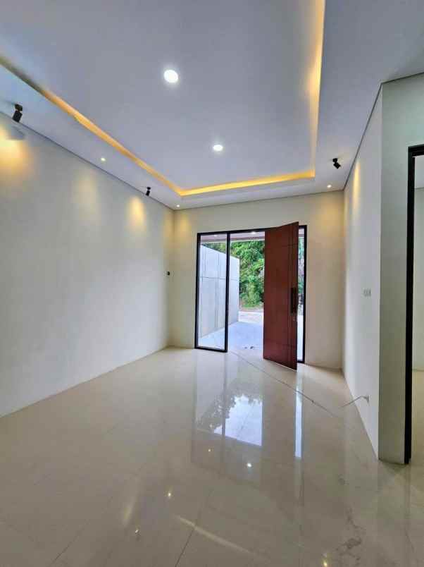 dijual rumah kaliurang km 12 5