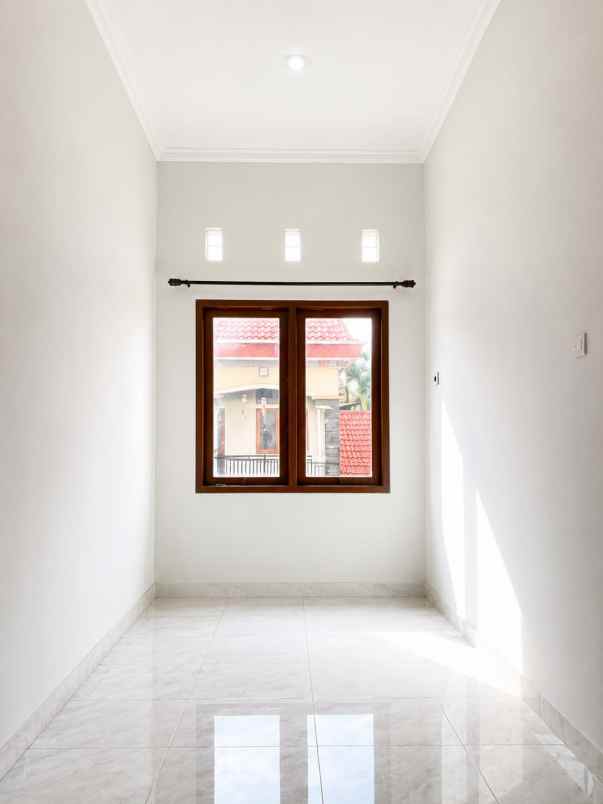 dijual rumah kaliurang km 9