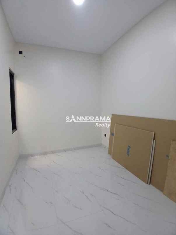 dijual rumah kav dki