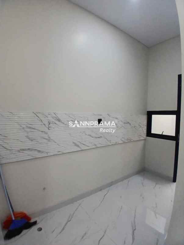 dijual rumah kav dki