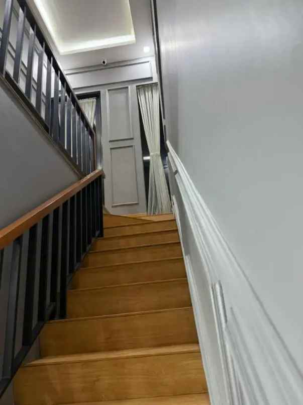 dijual rumah kebagusan