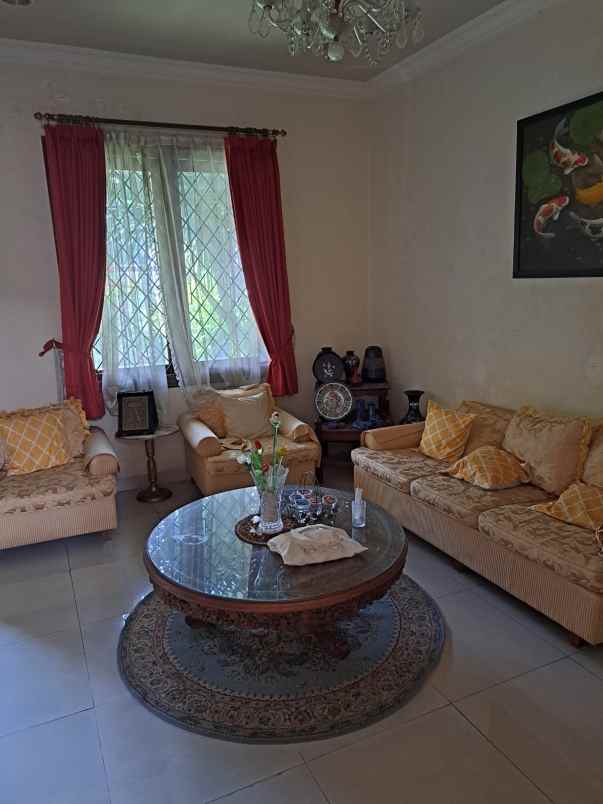 dijual rumah kebayoran baru