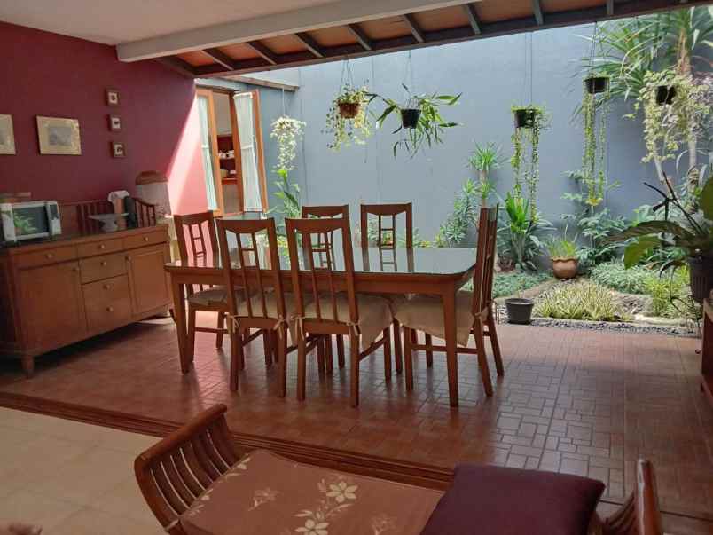 dijual rumah kec parongpong