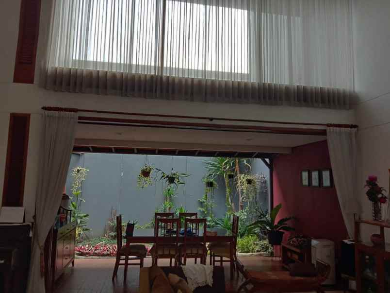 dijual rumah kec parongpong