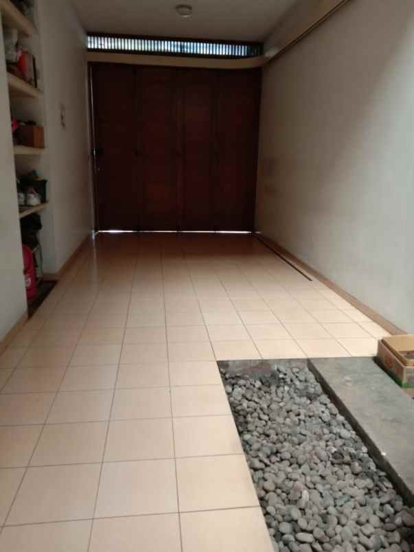 dijual rumah kec parongpong