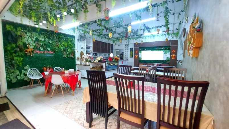 dijual rumah kelapa cengkir kelapa gading