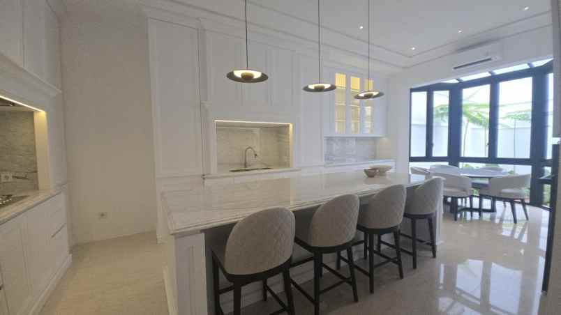 dijual rumah kemang dalam