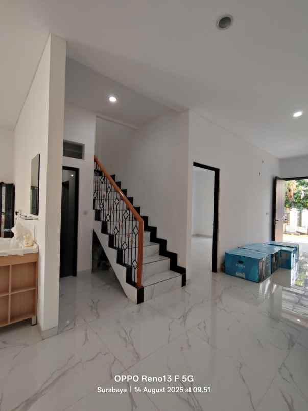 dijual rumah klampis