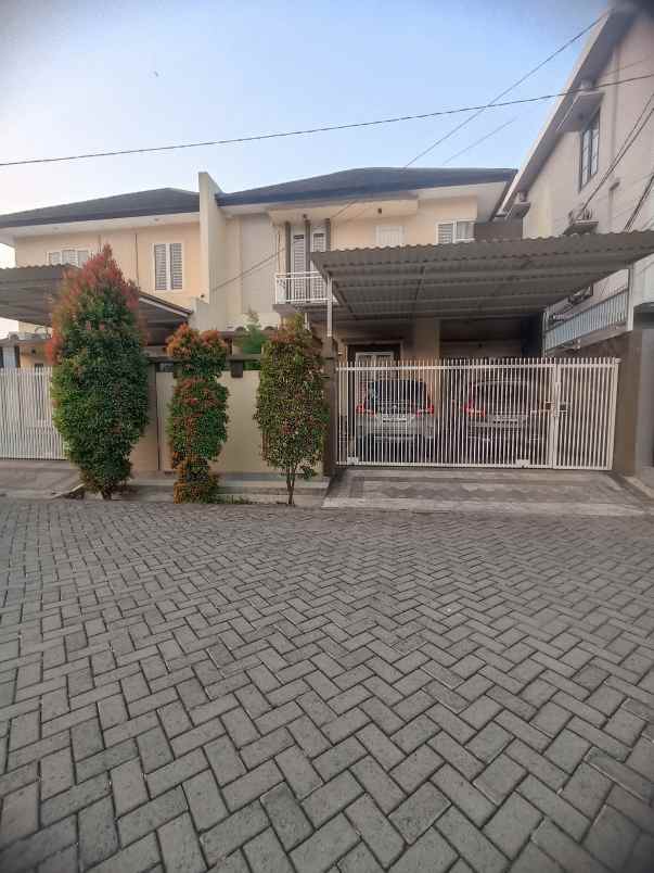 dijual rumah klampis