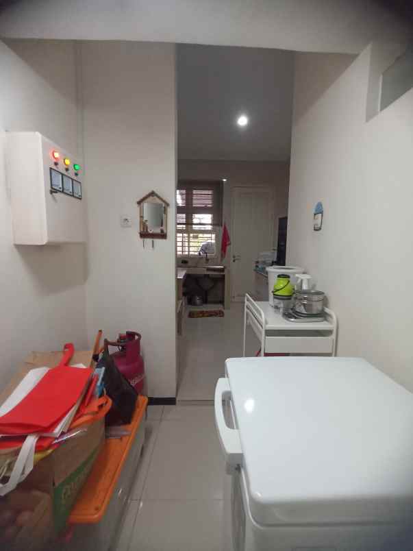 dijual rumah klampis