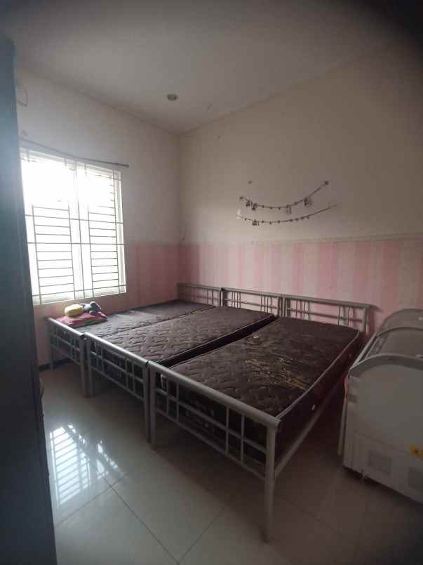 dijual rumah klampis