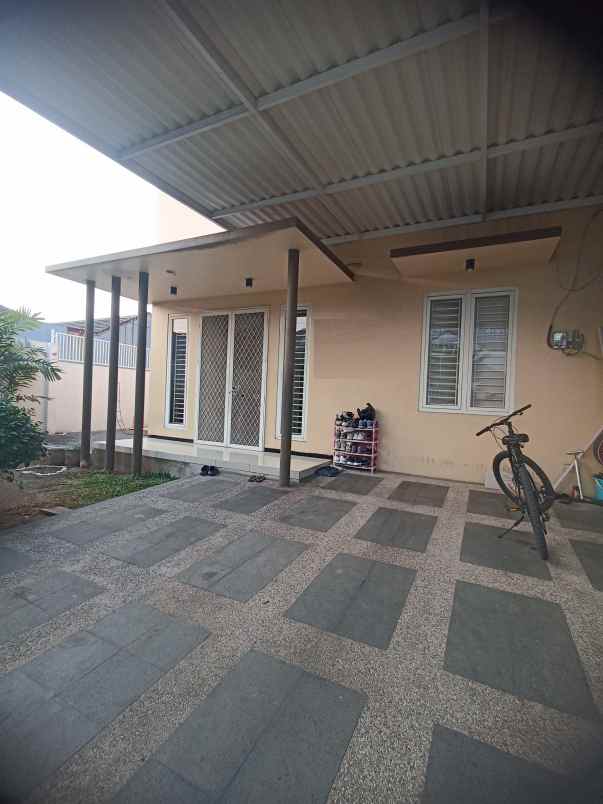 dijual rumah klampis