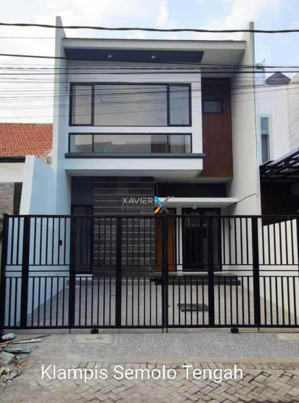 dijual rumah klampis semolo tengah