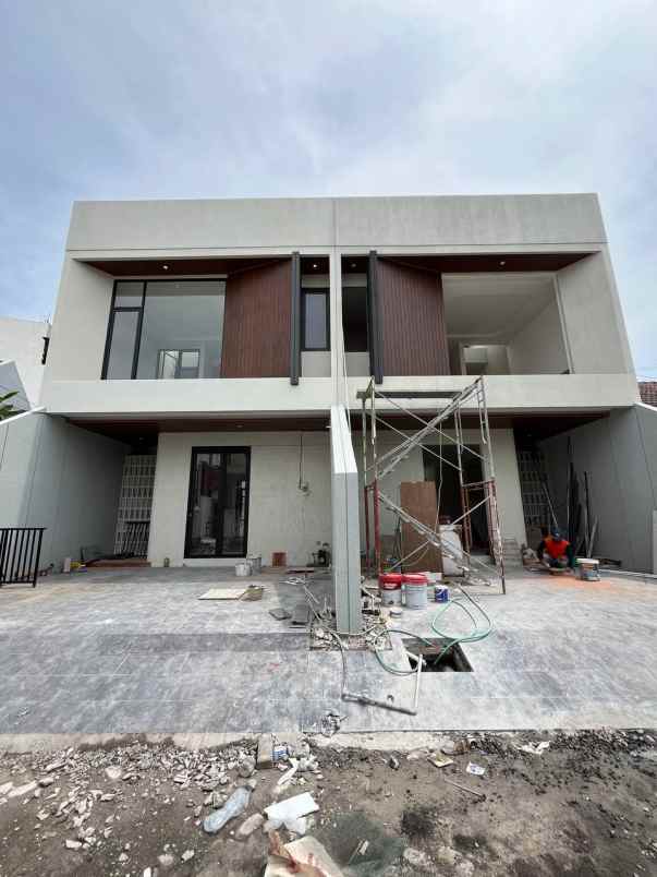 dijual rumah klampis semolo timur