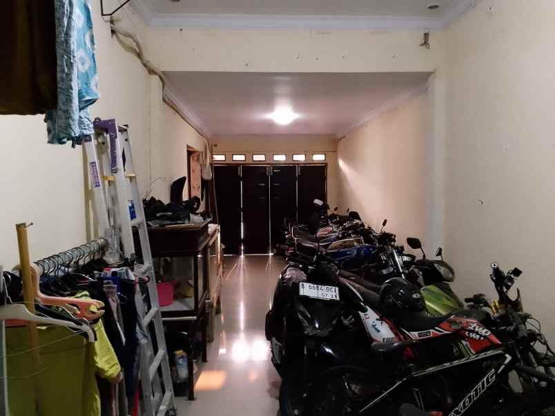 dijual rumah klender