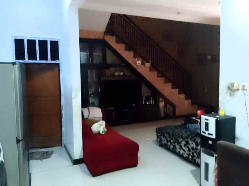dijual rumah klender