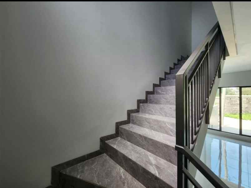 dijual rumah komlek batununggal indah