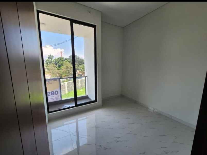 dijual rumah komlek batununggal indah