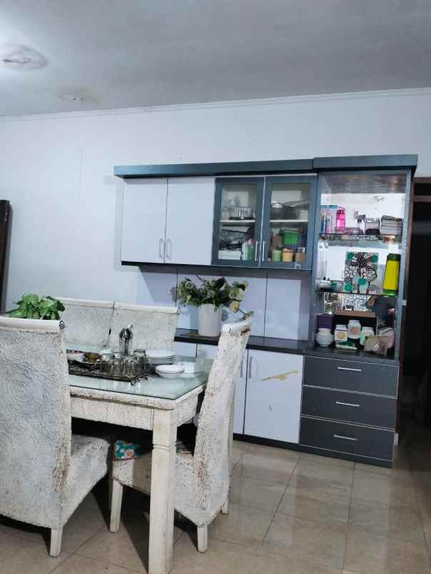 dijual rumah komp pesona alam residence