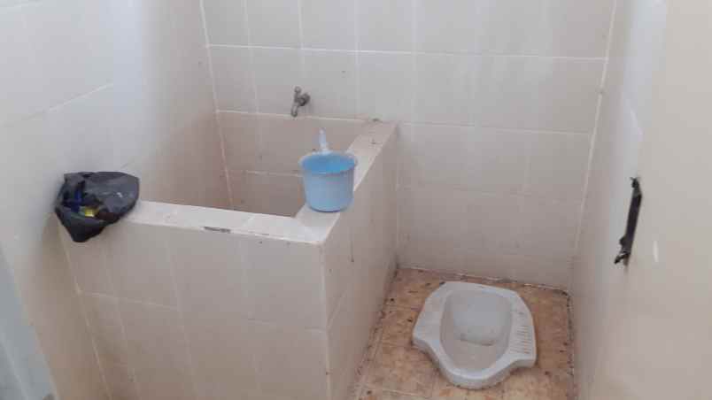 dijual rumah komp royal mansion tanjung raya 2