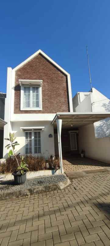 dijual rumah komp srimaya view cilame