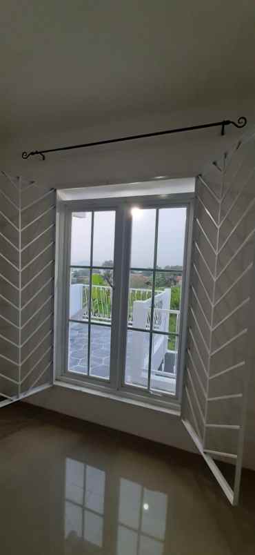 dijual rumah komp srimaya view cilame