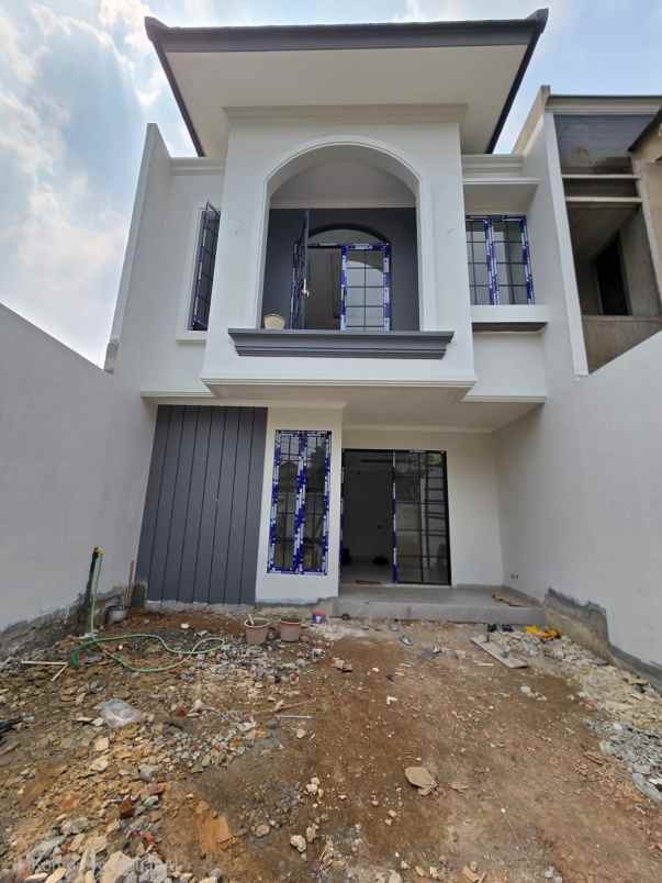 dijual rumah komplek billymoon pondok