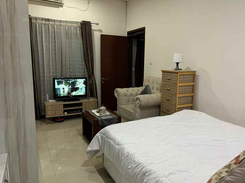 dijual rumah komplek buahbatu regency