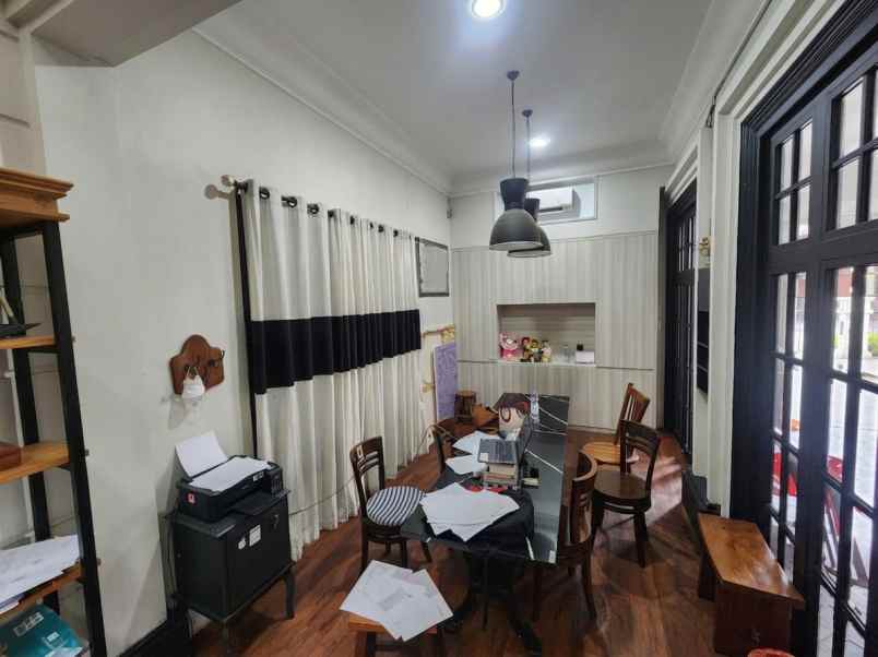 dijual rumah komplek cemara asri