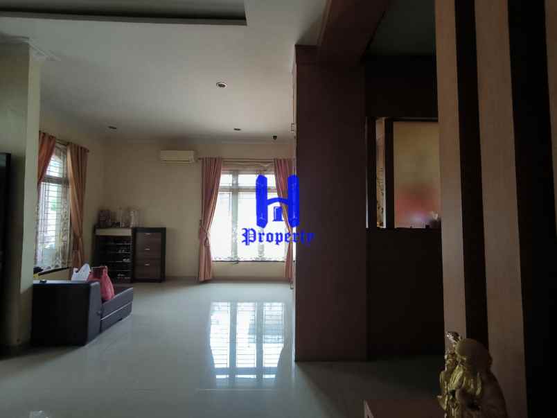 dijual rumah komplek cemara hijau jalan