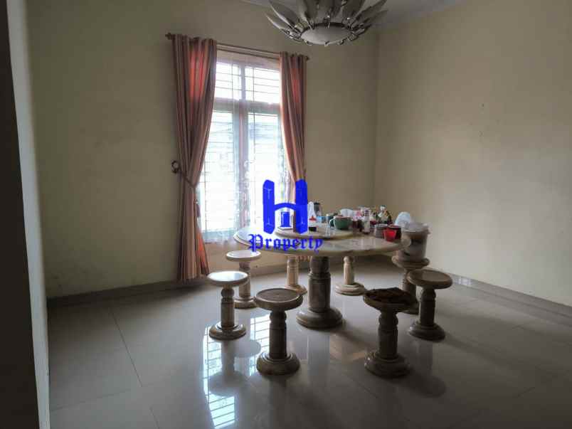 dijual rumah komplek cemara hijau jalan