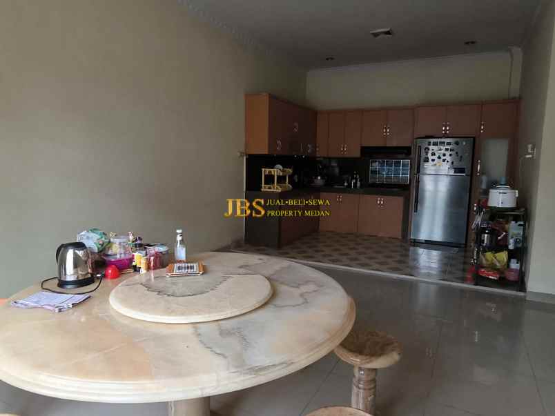 dijual rumah komplek cemara hijau jalan