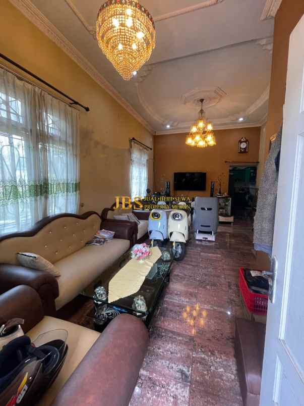 dijual rumah komplek cemara hijau jalan